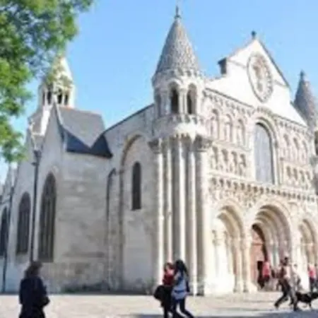 Ferienhaus Maison 8 Personnes A 10 Mn Futuroscope