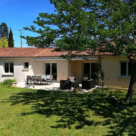Holiday home Maison 8 Personnes A 10 Mn Futuroscope