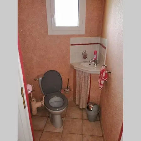 Holiday home Maison 8 Personnes A 10 Mn Futuroscope